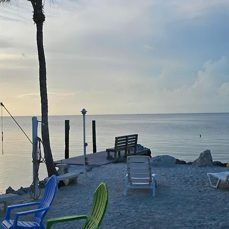 Aqua Lodges At 47Th Street Marathon Exterior photo