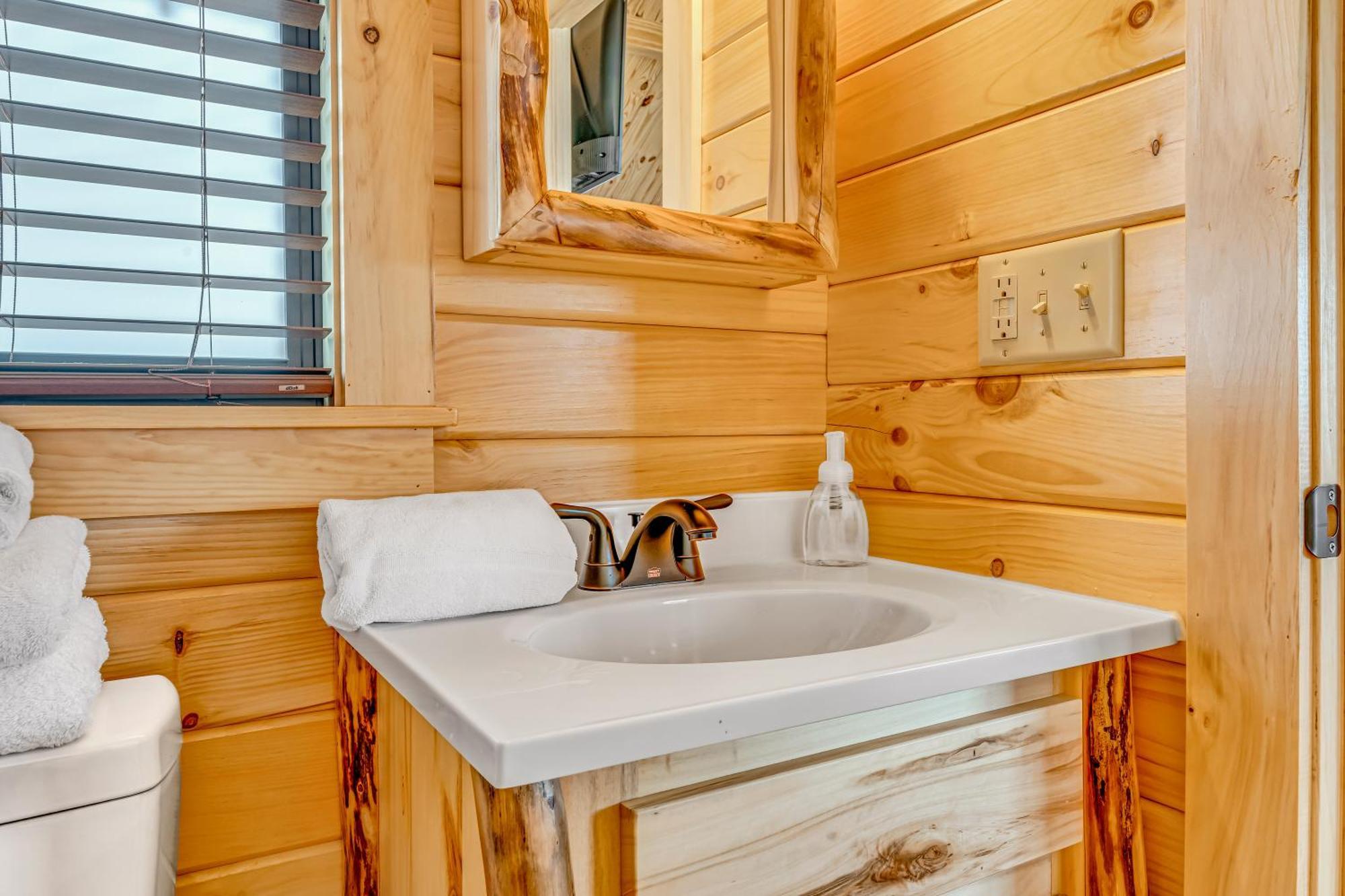 Lodge Aqua At 47th Street *